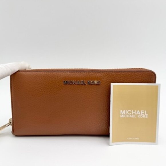 MICHAEL KORS Jet Set Travel Zip Around Continental Wallet GUC - Picture 1 of 10